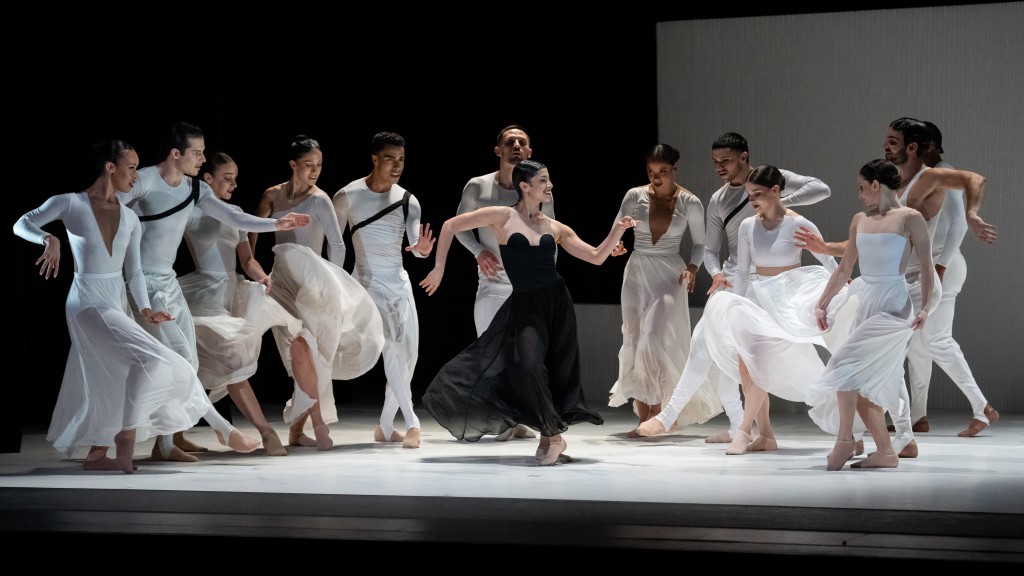 6_ballet-hispanico-in-carmen-maquia-photo-by-steve-pisano